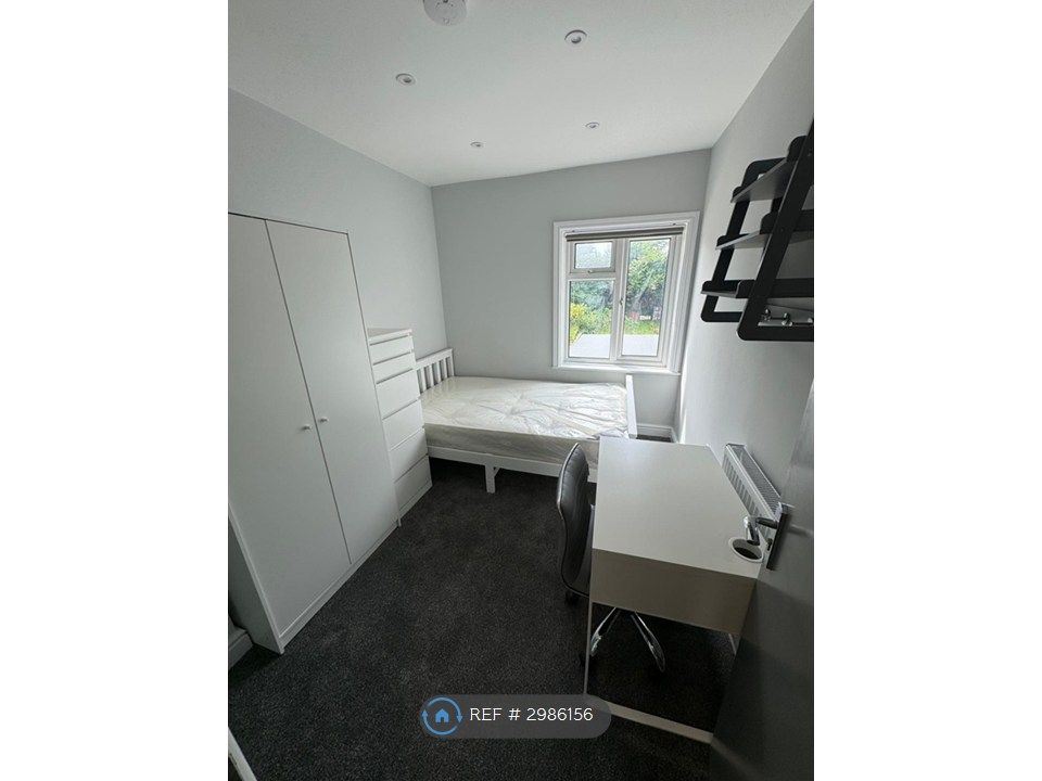 Property photo 1 of 3