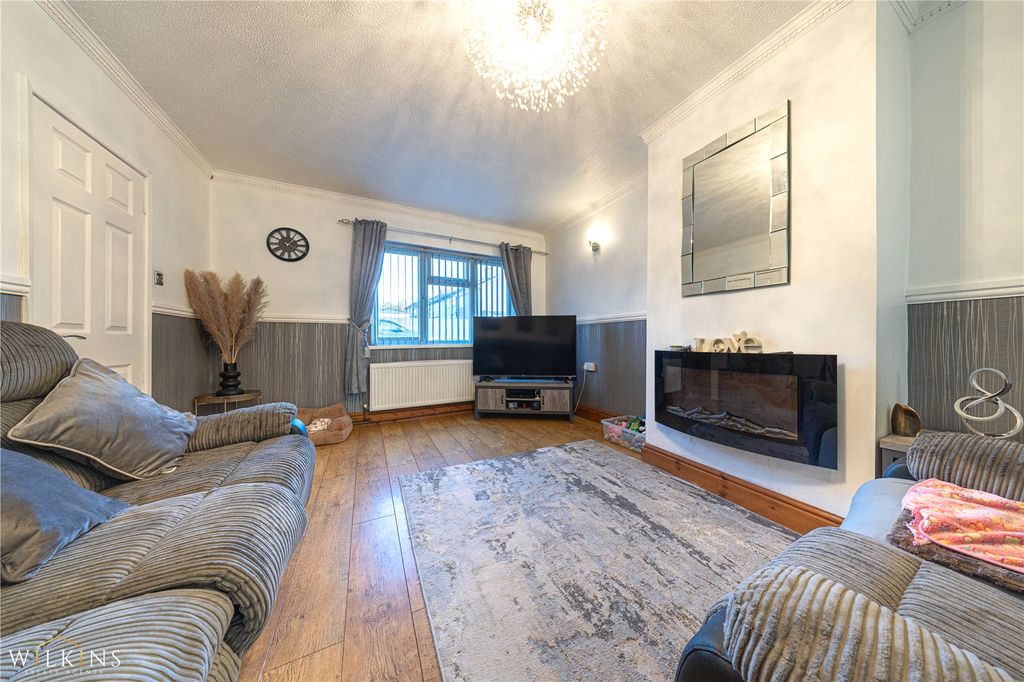 Property photo 3 of 32 Picture No. 04