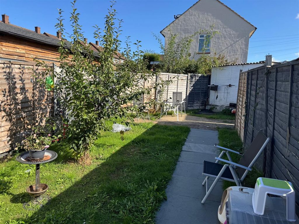 Property photo 2 of 7 Garden.Jpg