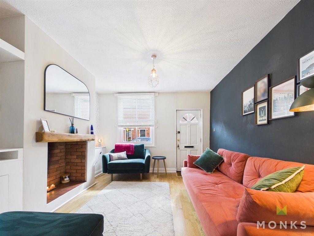 Property photo 3 of 7 Cam01348G0-Pr0729-Still010.Jpg