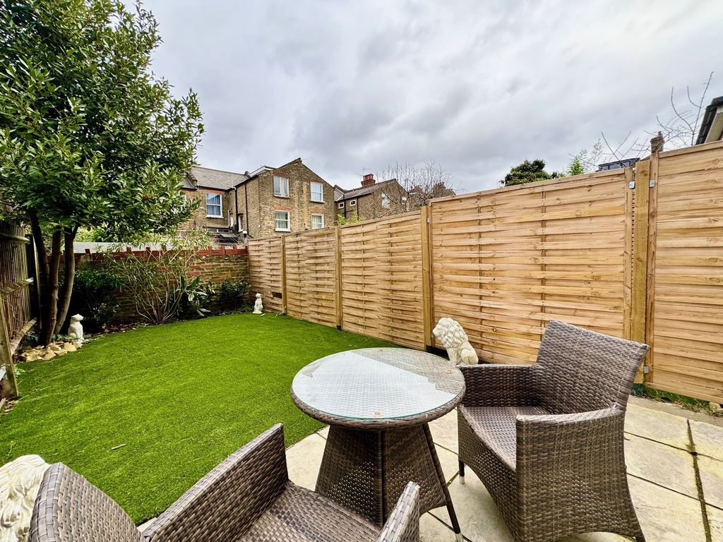 Property photo 2 of 9