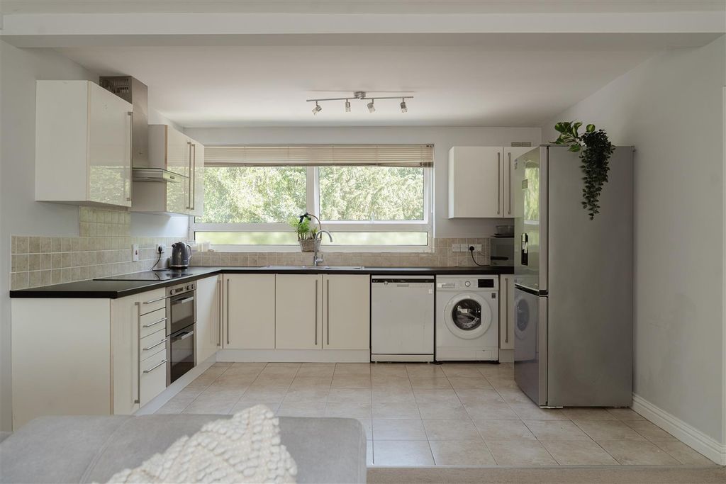 Property photo 2 of 16 6.Jpg