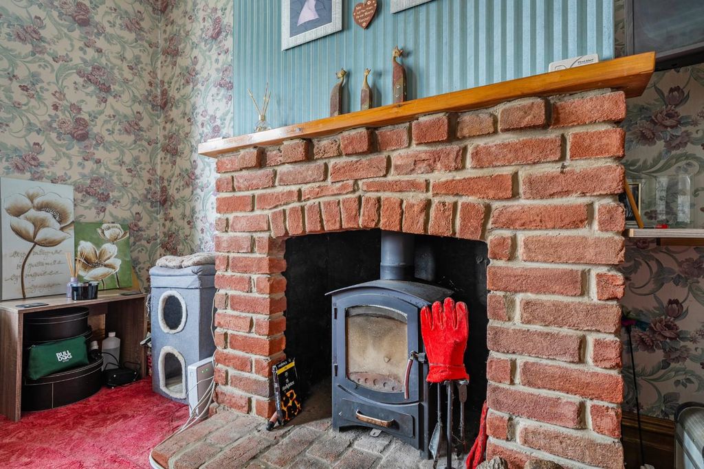 Property photo 2 of 18 1411086-14-699872F8d2A0A.Jpg