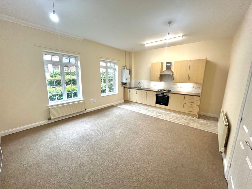 Property photo 2 of 6