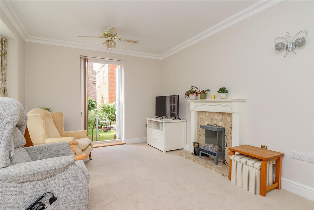 Property photo 3 of 21