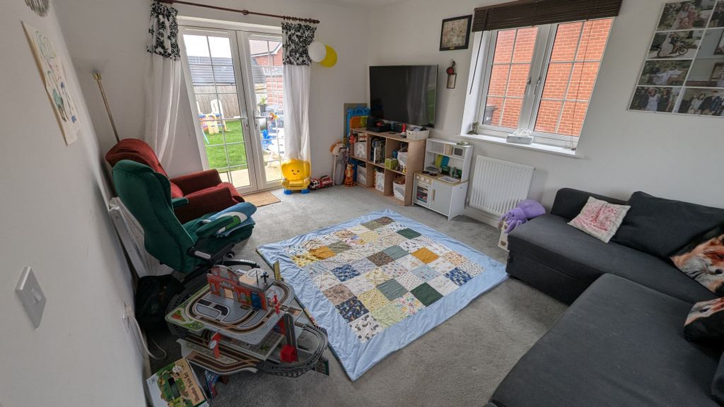 Property photo 3 of 19