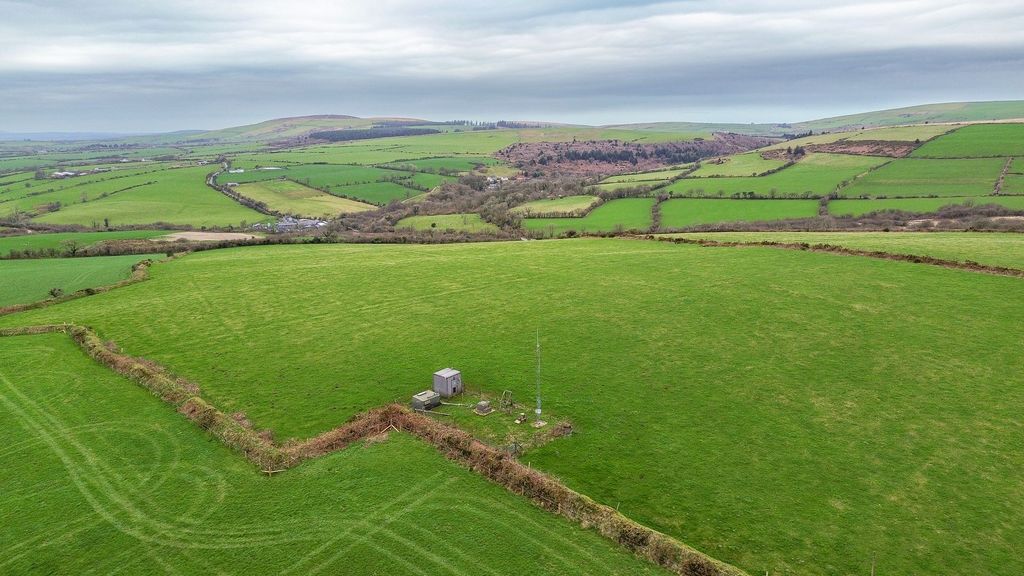 Property photo 1 of 31