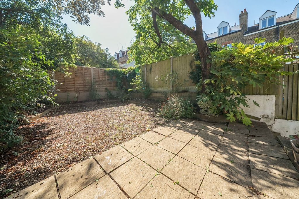 Property photo 3 of 10 Picture No. 05