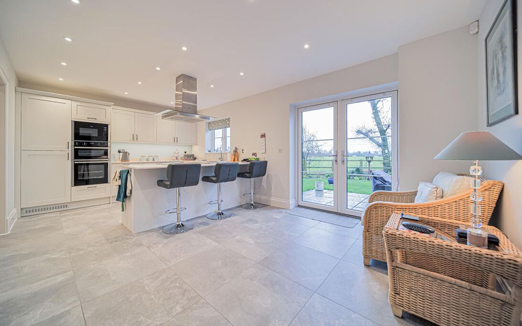 Property photo 2 of 23 P1066733-2.Jpg