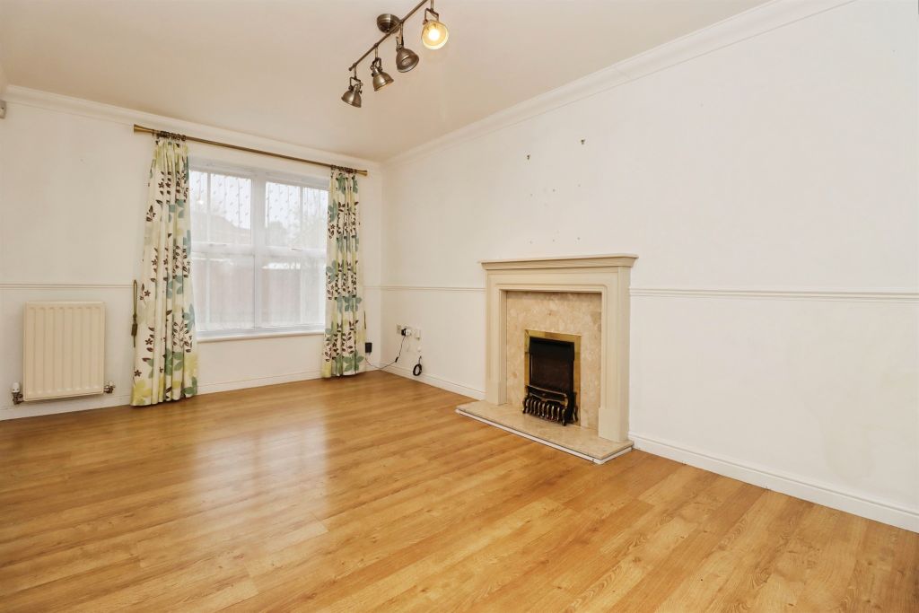 Property photo 3 of 24