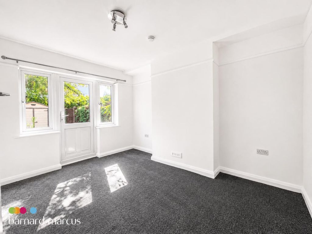 Property photo 2 of 4 Dining Room