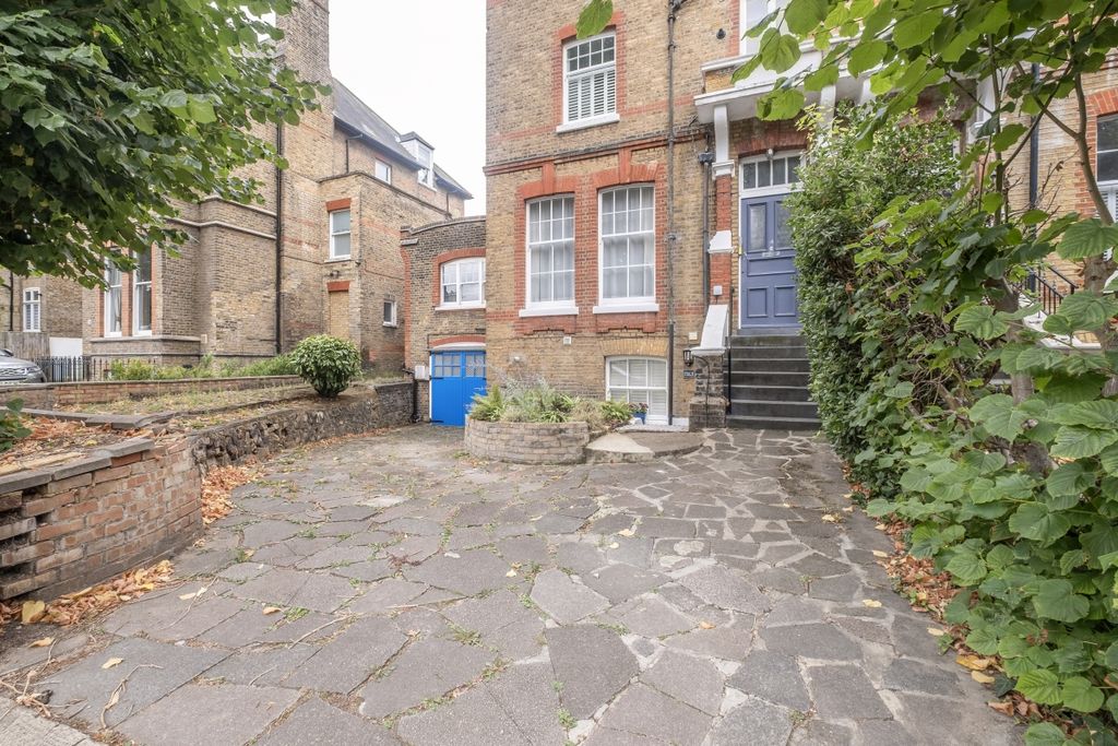 Property photo 1 of 11 3-10-Oakhill-Road...