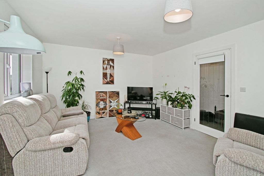 Property photo 2 of 25 Pbox-Img.Jpg