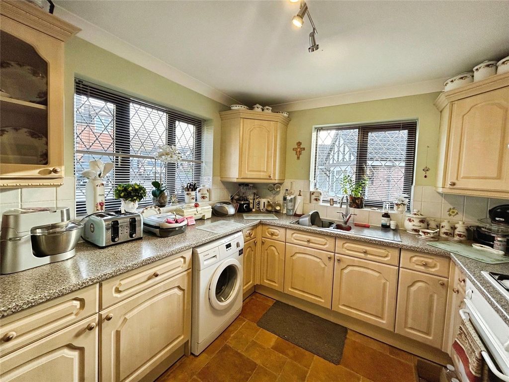 Property photo 2 of 13 Kitchen