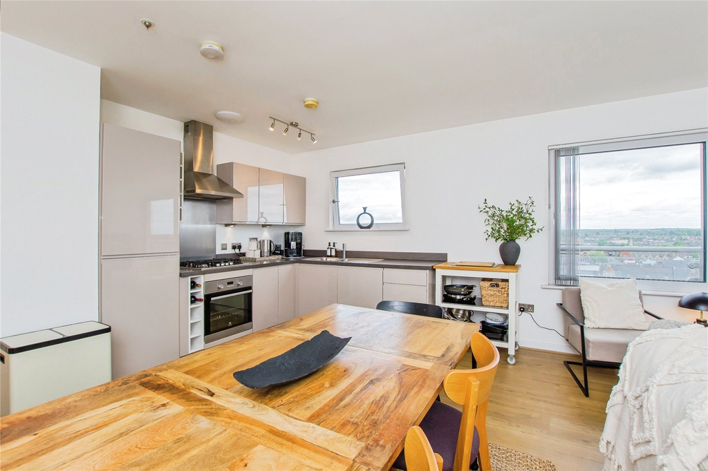 Property photo 2 of 12 Kitchen