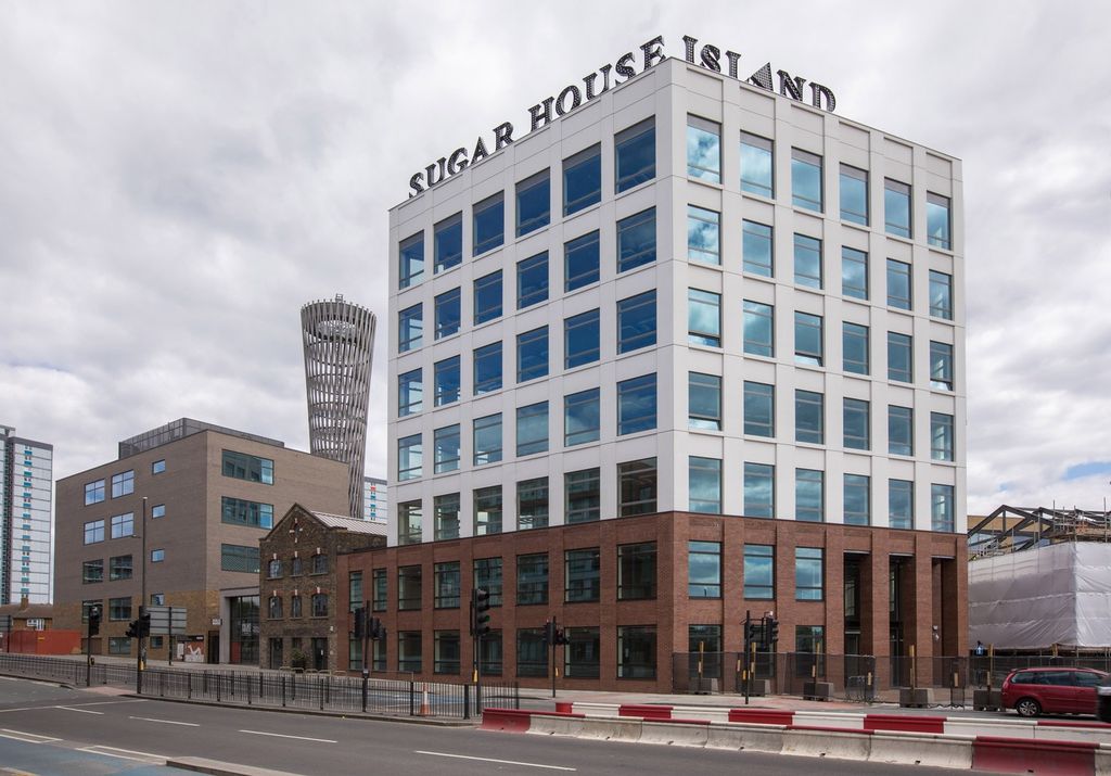 Property photo 1 of 8