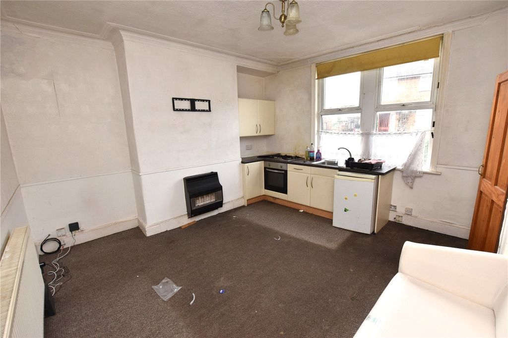Property photo 2 of 11 Picture No. 03