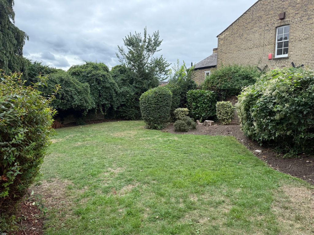 Property photo 3 of 18
