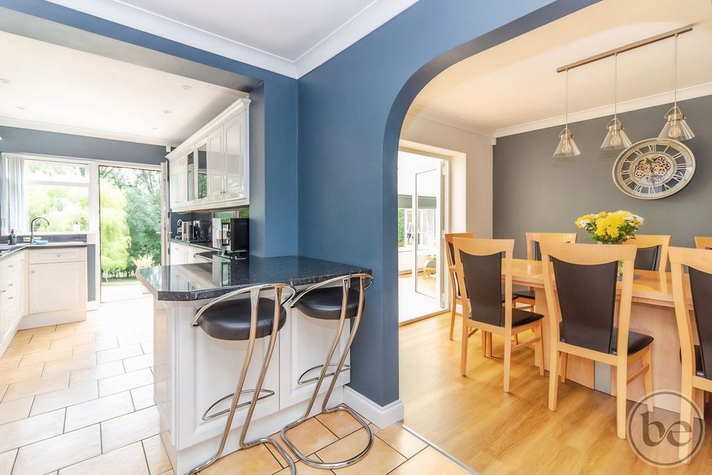 Property photo 2 of 60 Kitchen Breakfast Room