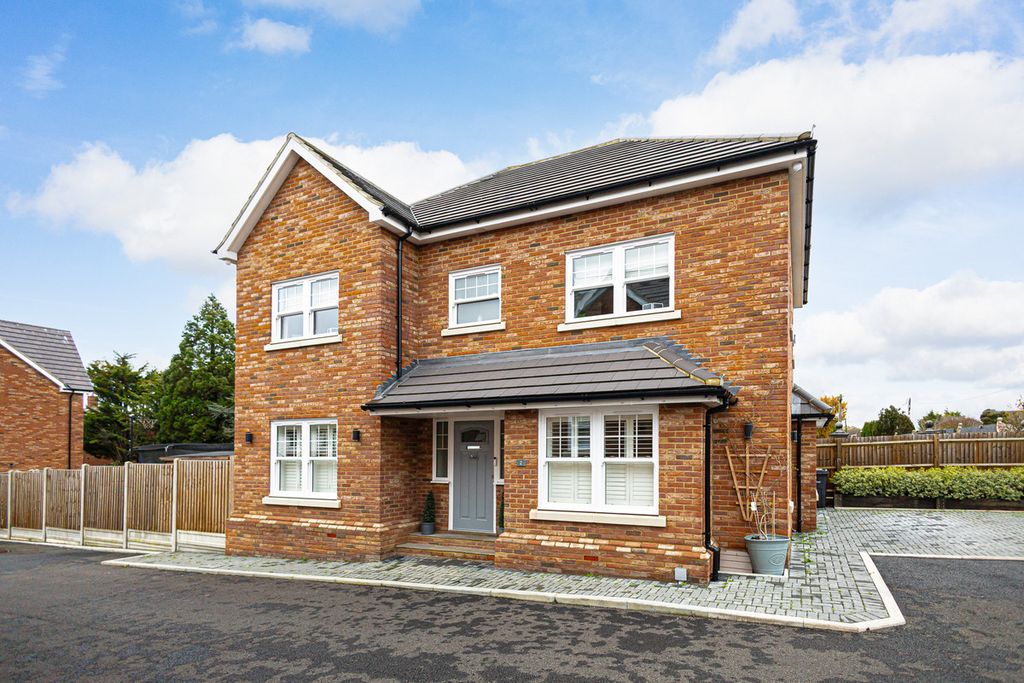 Property photo 1 of 33