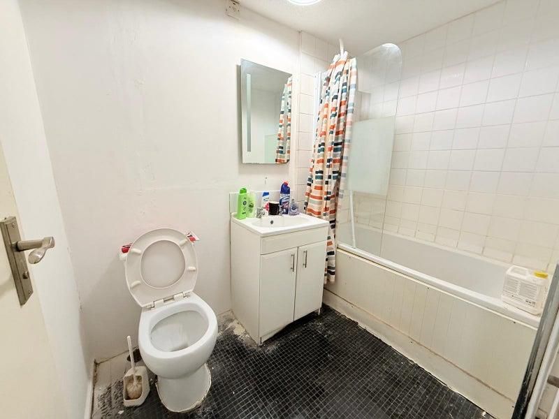 Property photo 3 of 5 95569436.Jpg