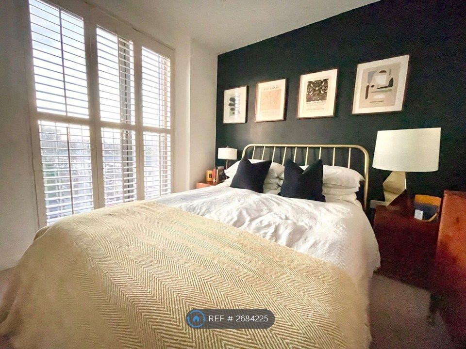 Property photo 3 of 7 Bedroom