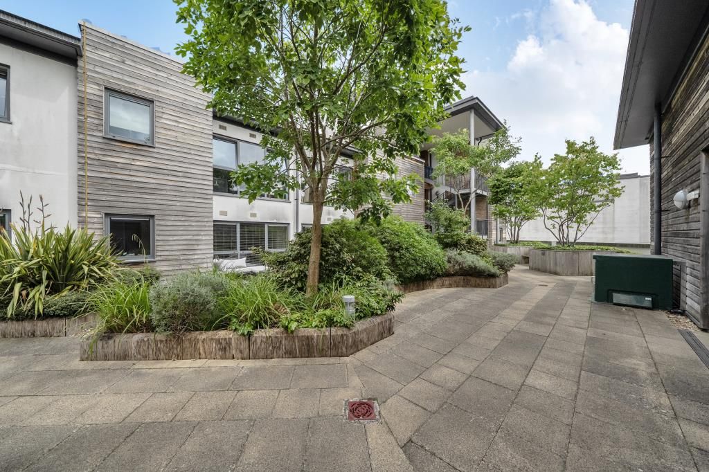 Property photo 1 of 20 External