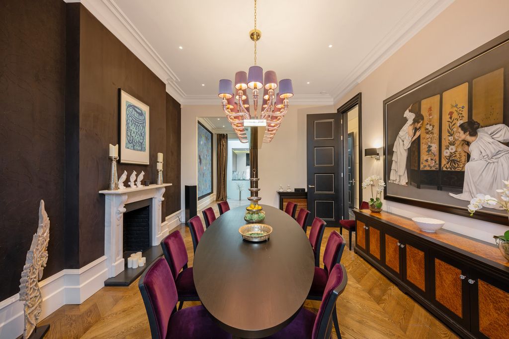 Property photo 3 of 49