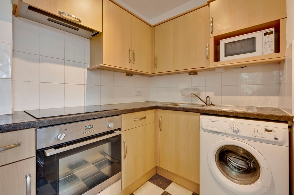 Property photo 2 of 8 Kitchen v2