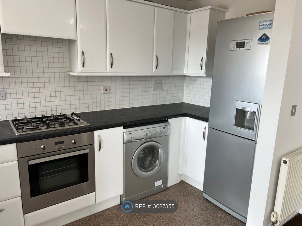 Property photo 3 of 15 Kitchen