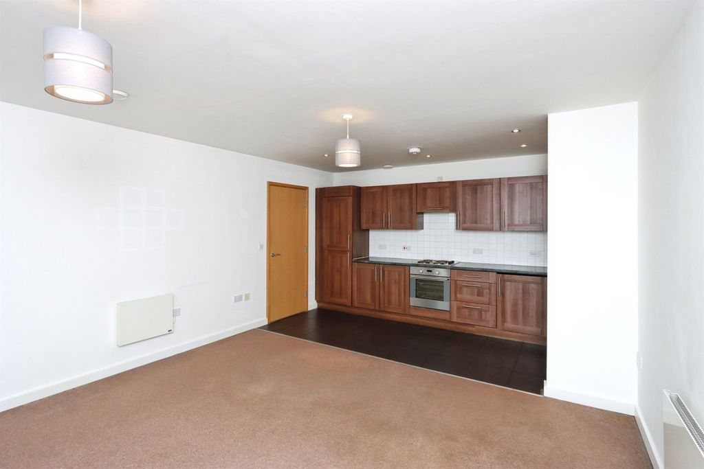 Property photo 3 of 12