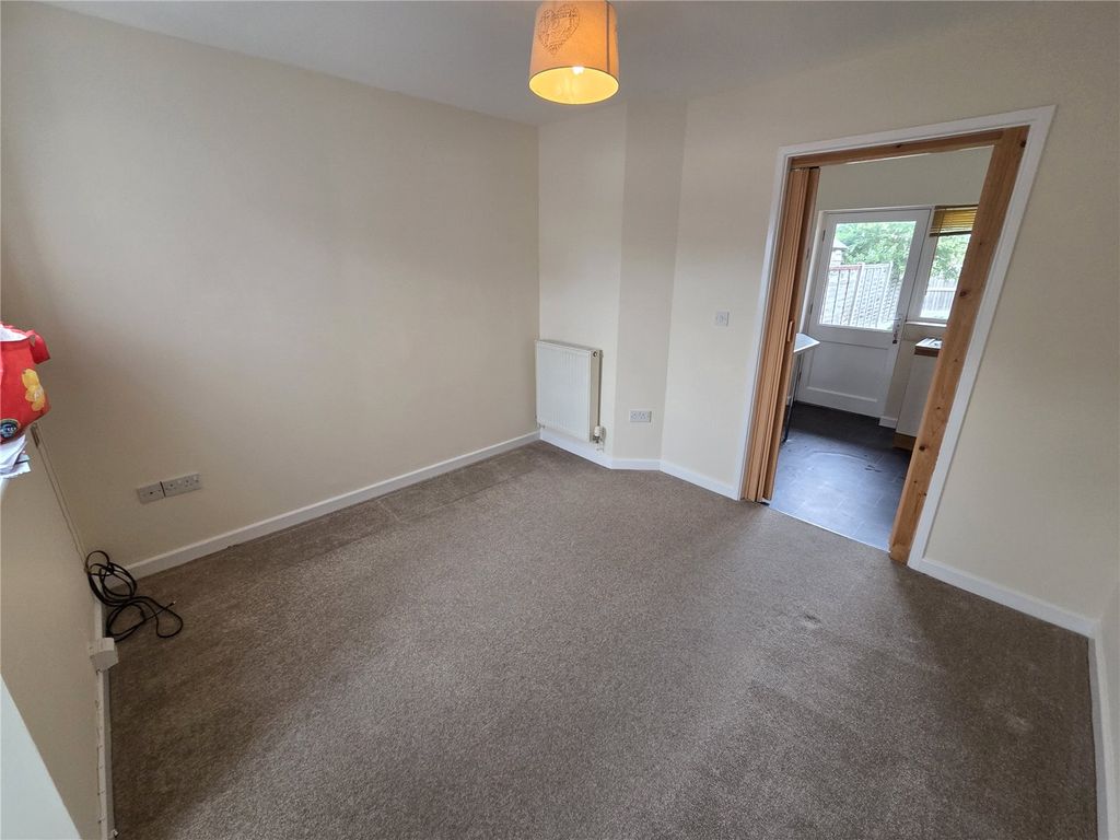 Property photo 3 of 9 Picture No. 13