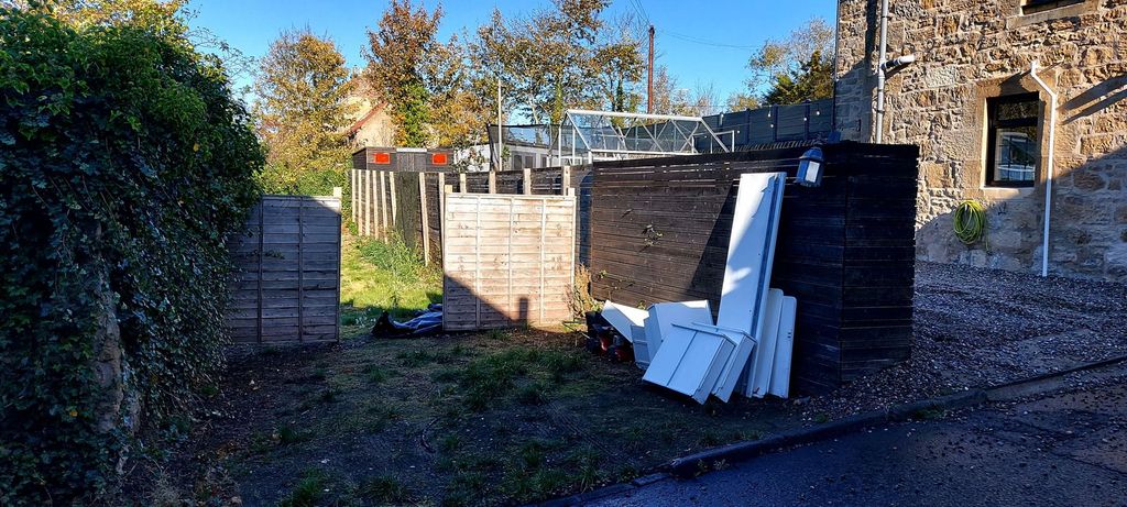 Property photo 1 of 6