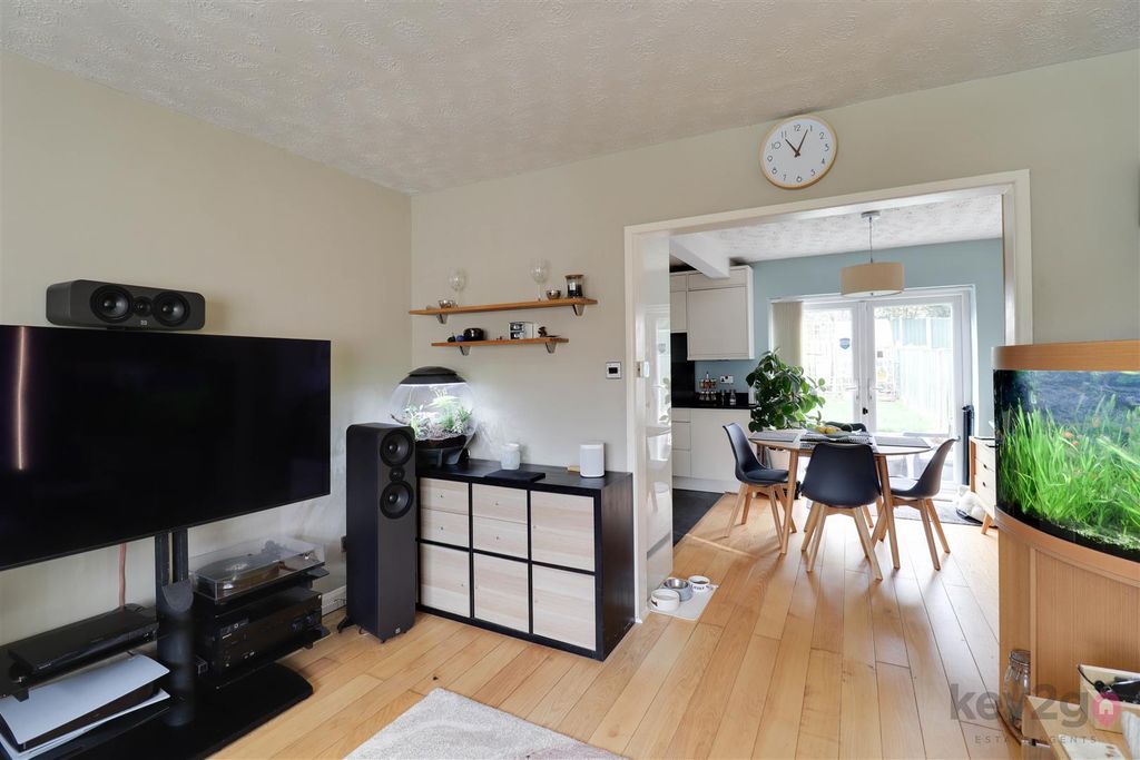 Property photo 2 of 20 Img_8911-Img_8913.Jpg