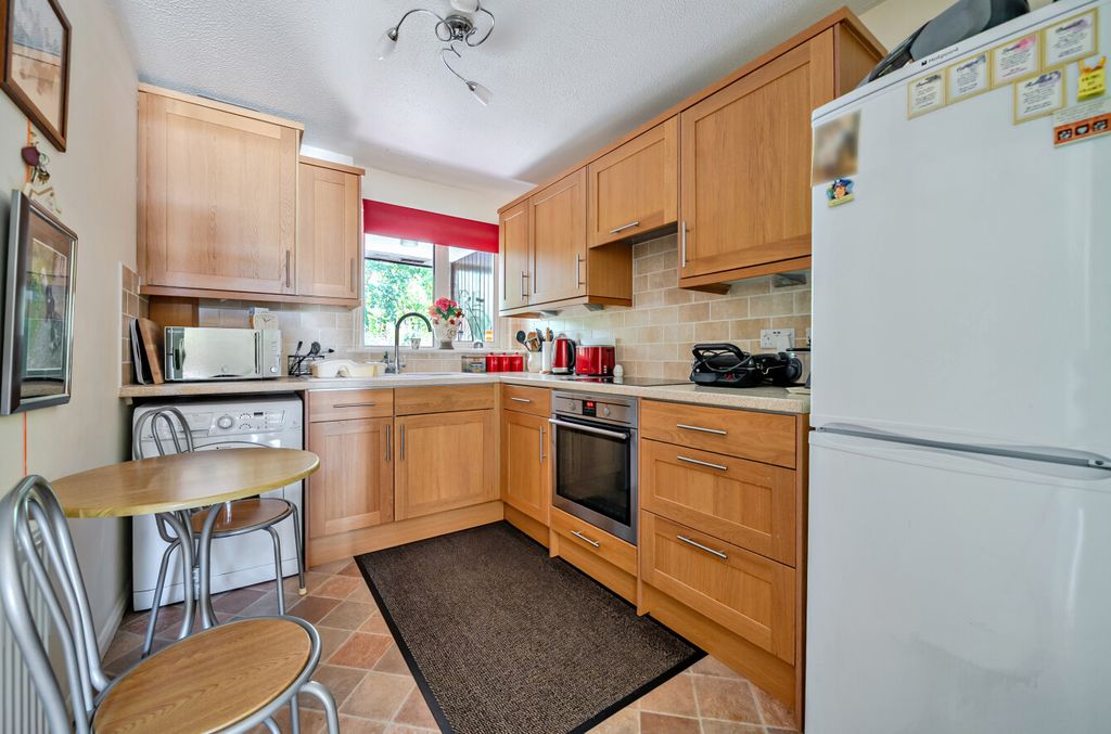 Property photo 3 of 19 1503103-4-6A86Ca4...