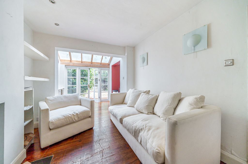 Property photo 3 of 12 985509 (2).Jpg