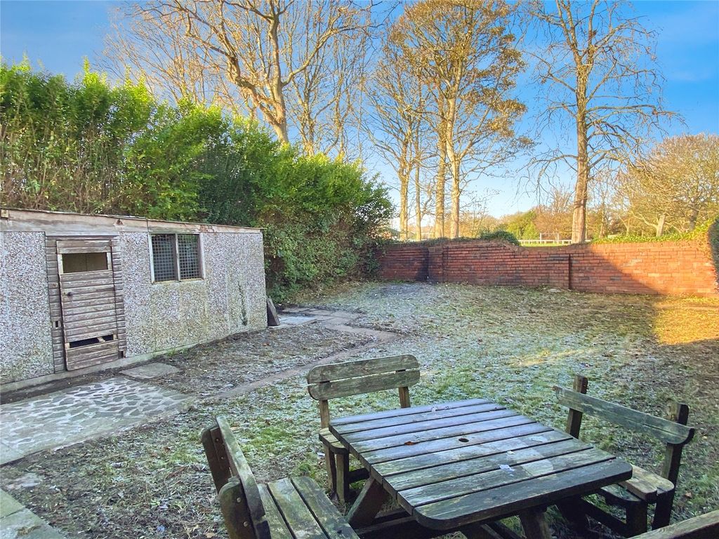 Property photo 2 of 10 Picture No. 16