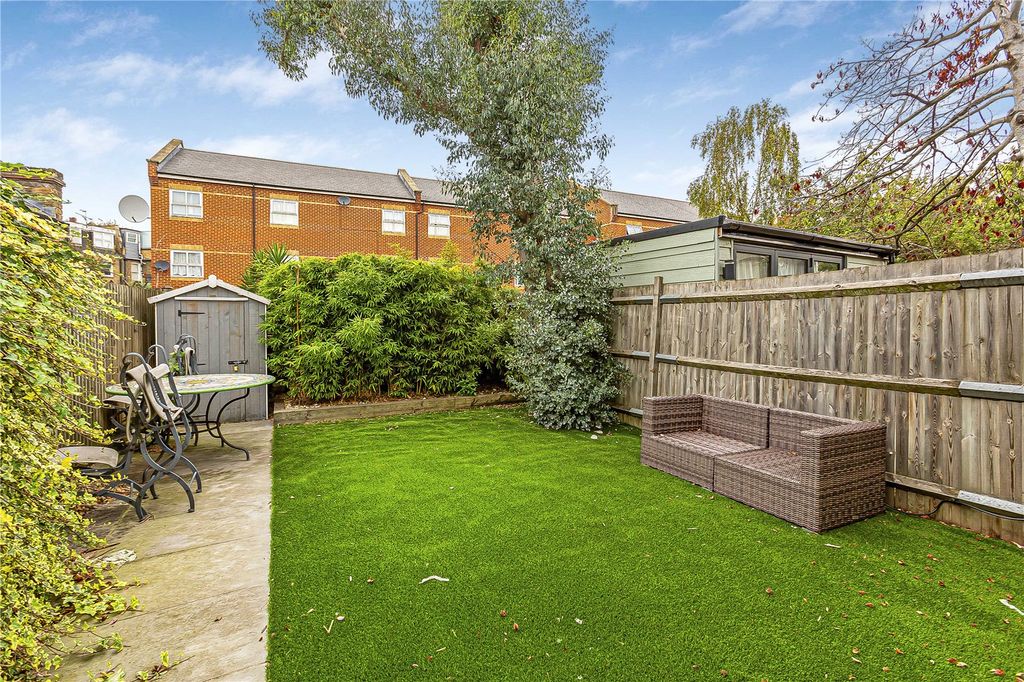 Property photo 3 of 18 Picture No. 21