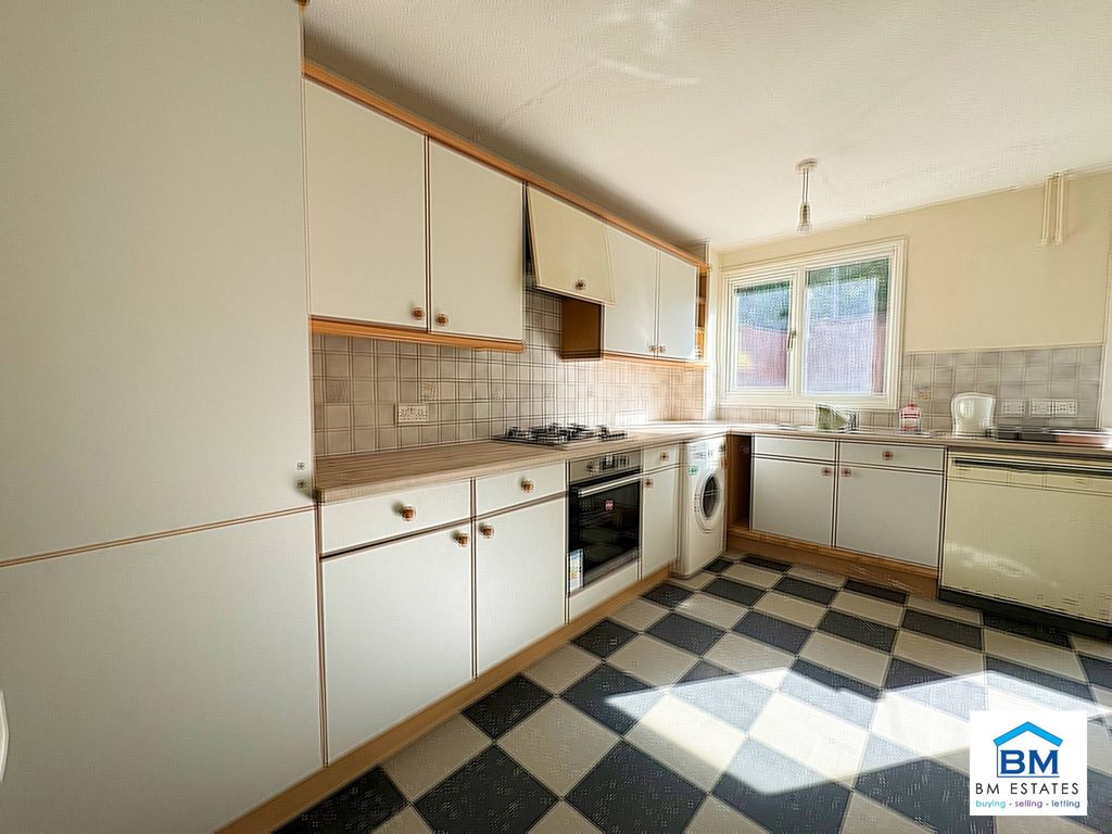 Property photo 3 of 9 Photo 10
