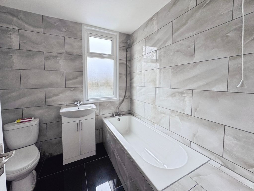 Property photo 2 of 8 Pbox-Img.Jpg