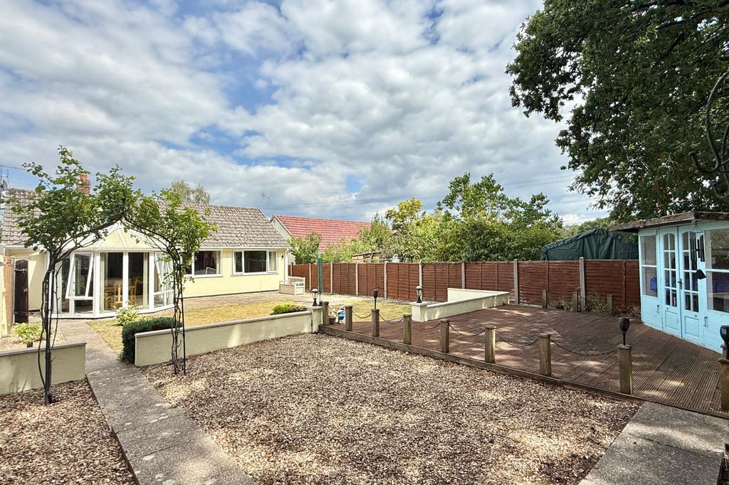 Property photo 1 of 20 3 Bed Detached Bungalow