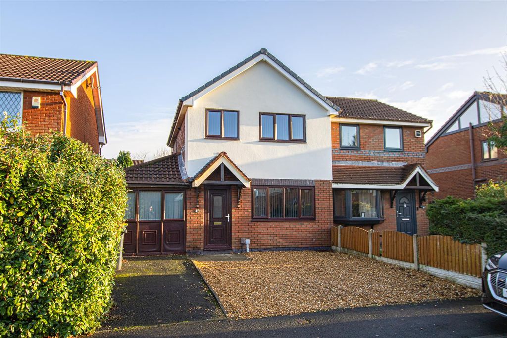 Property photo 1 of 10 Front