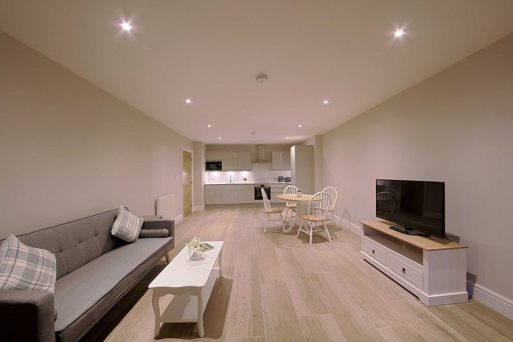 Property photo 3 of 10 Kitchen And Lounge