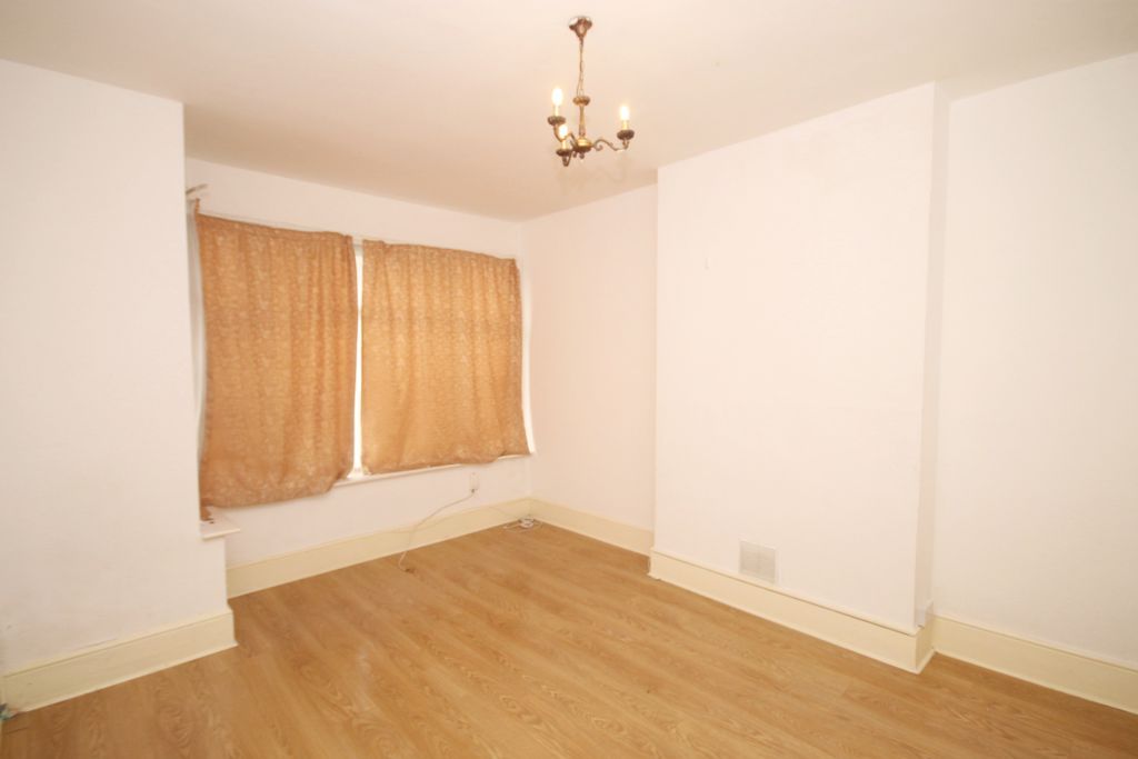 Property photo 2 of 9 Photo 6