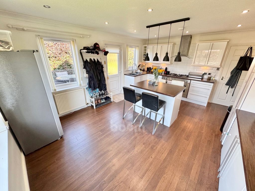 Property photo 2 of 36 Img_2095