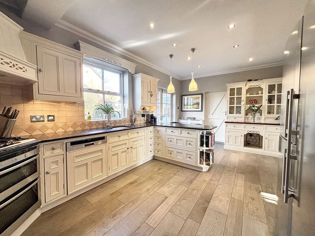 Property photo 3 of 55