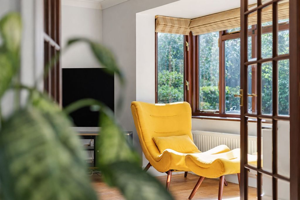 Property photo 2 of 46