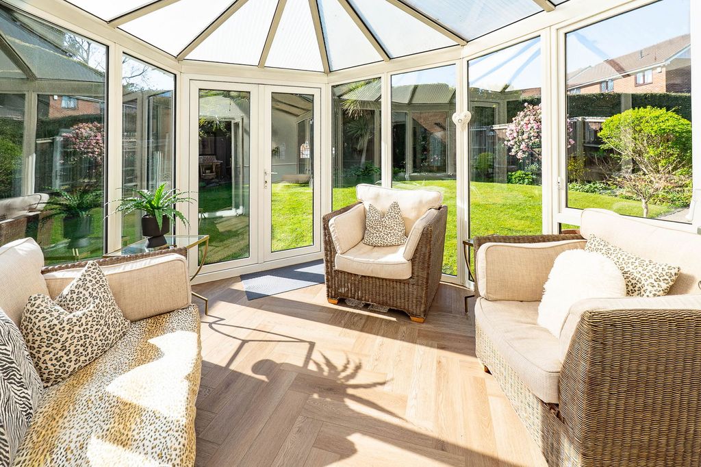 Property photo 3 of 17