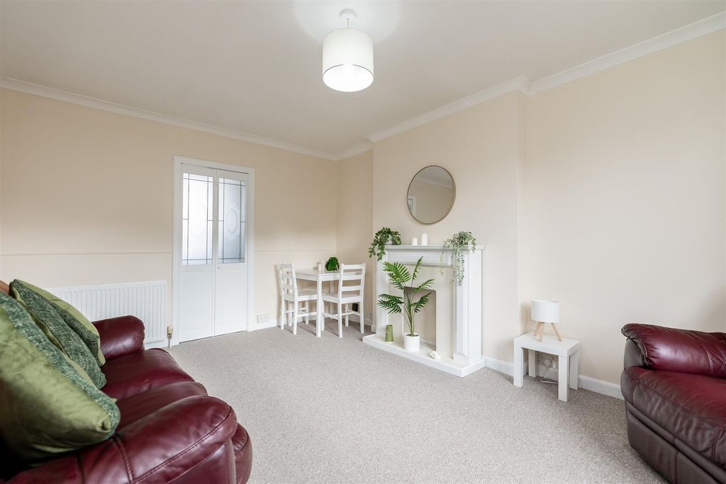 Property photo 3 of 21 04 - Lounge 3.Jpg