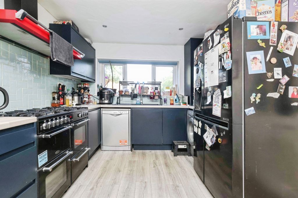Property photo 2 of 16